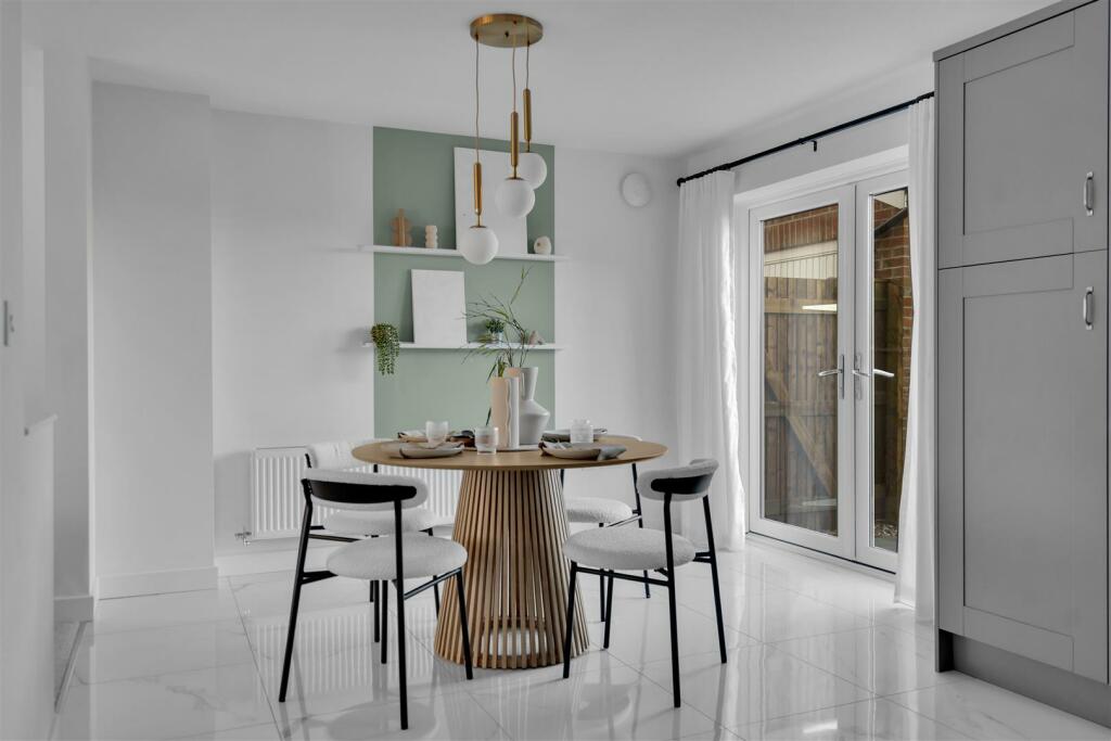 KITCHEN DINER