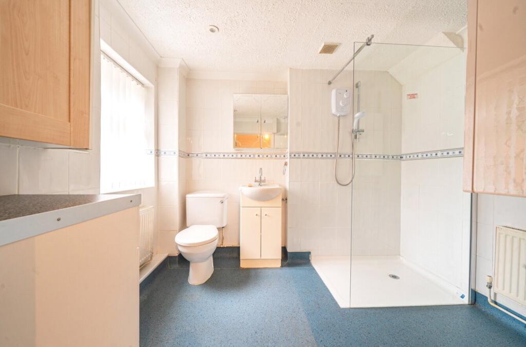 Ground Floor Shower