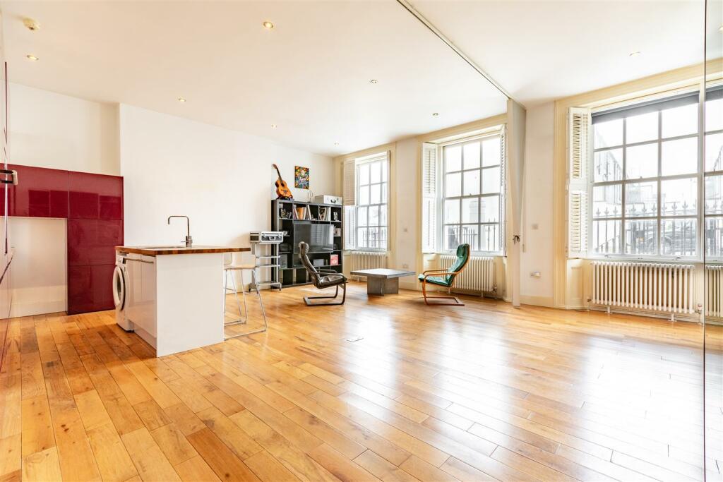 Studio Room