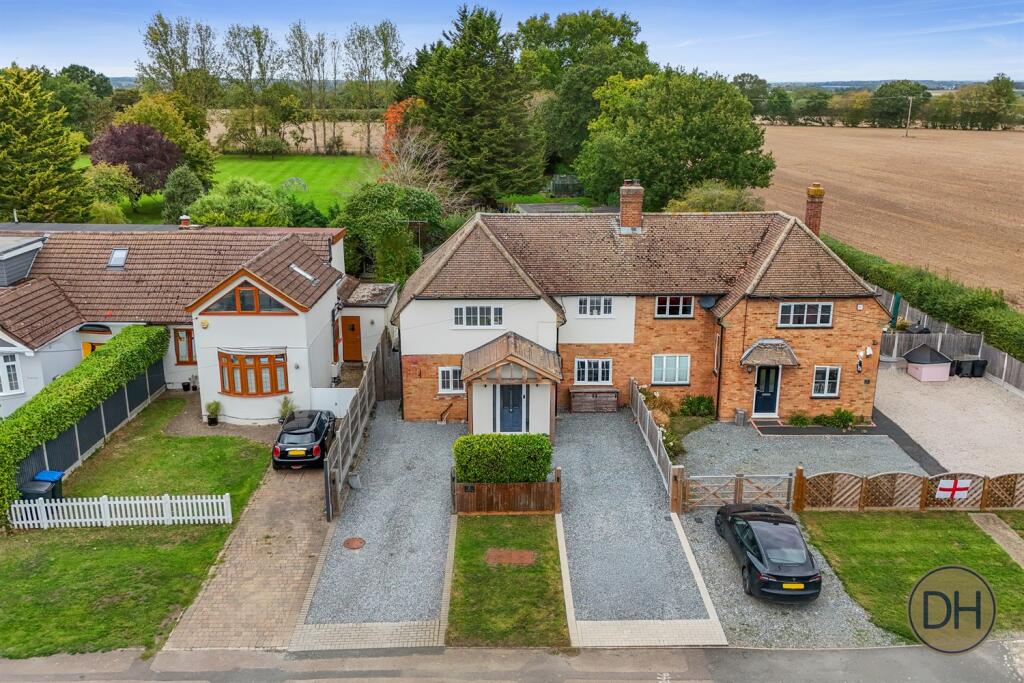 Nine Ashes Farm Cott