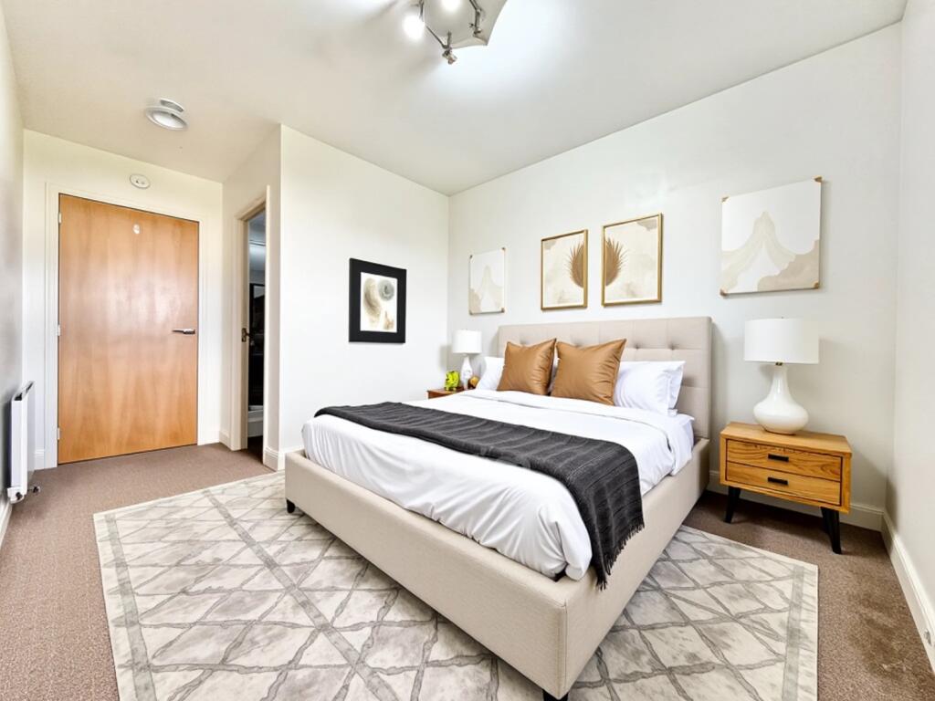 BEDROOM 1