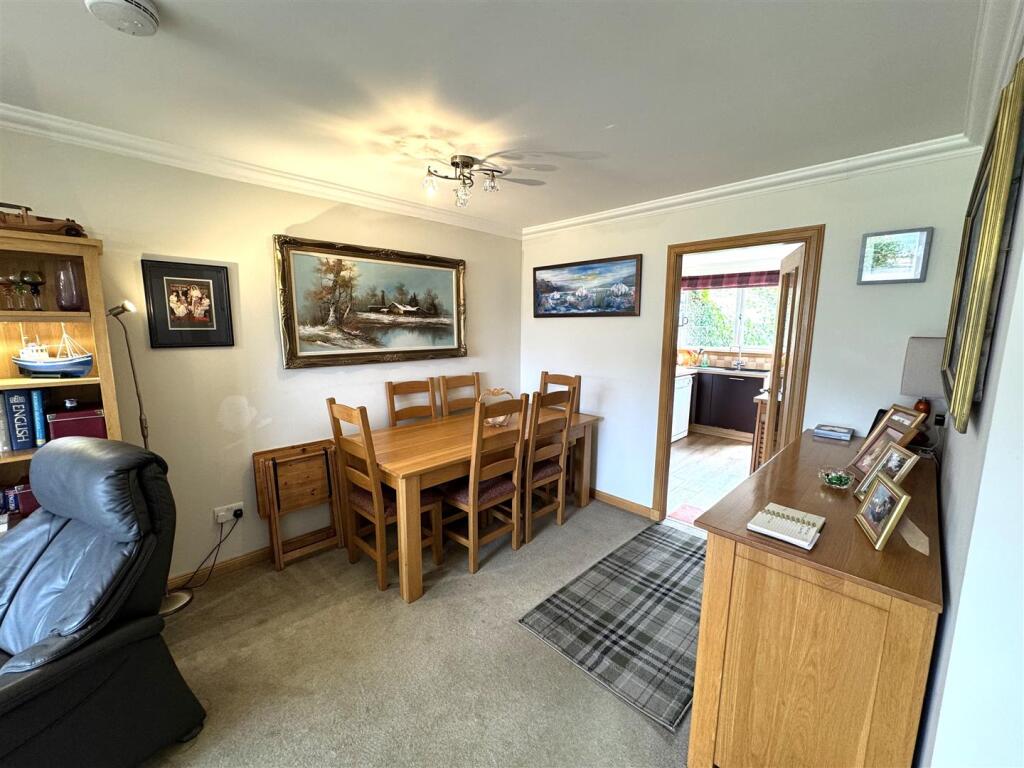 DINING AREA.JPG