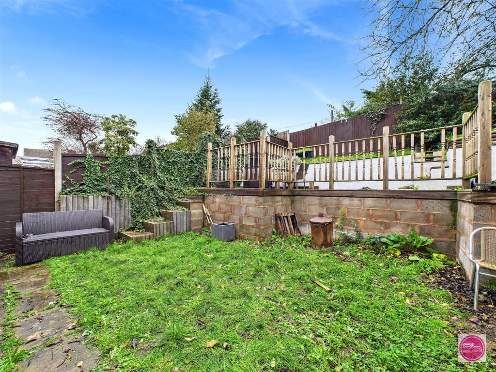 Pine Walk, Castle Gresley (1).jpg