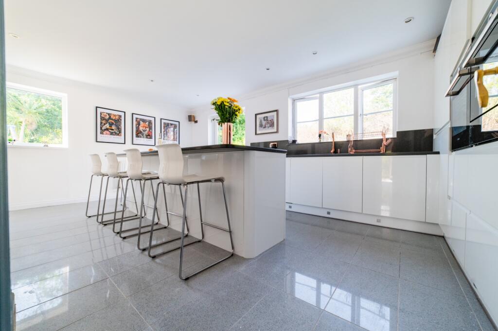 Award-winning Media team on EVERY Listing_8