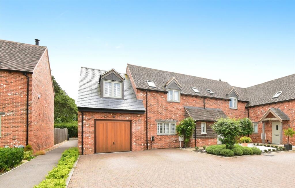 Hinton Close, East Claydon
