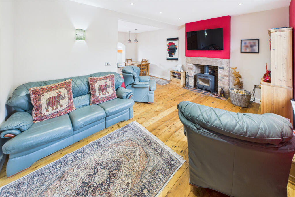 Lounge | Dining Area