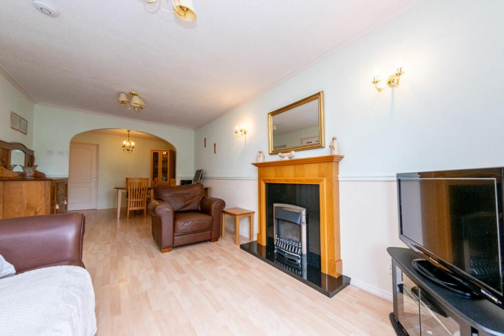 ***ALL LEGAL WORK COMPLETE OFFERING A QUICKER SALE