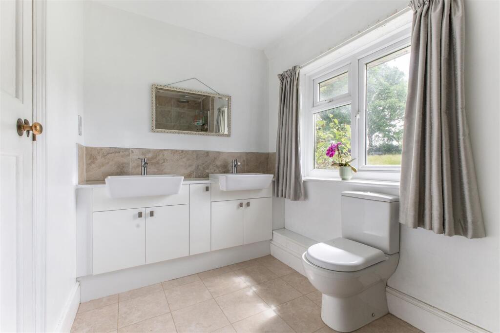 Family Shower Room