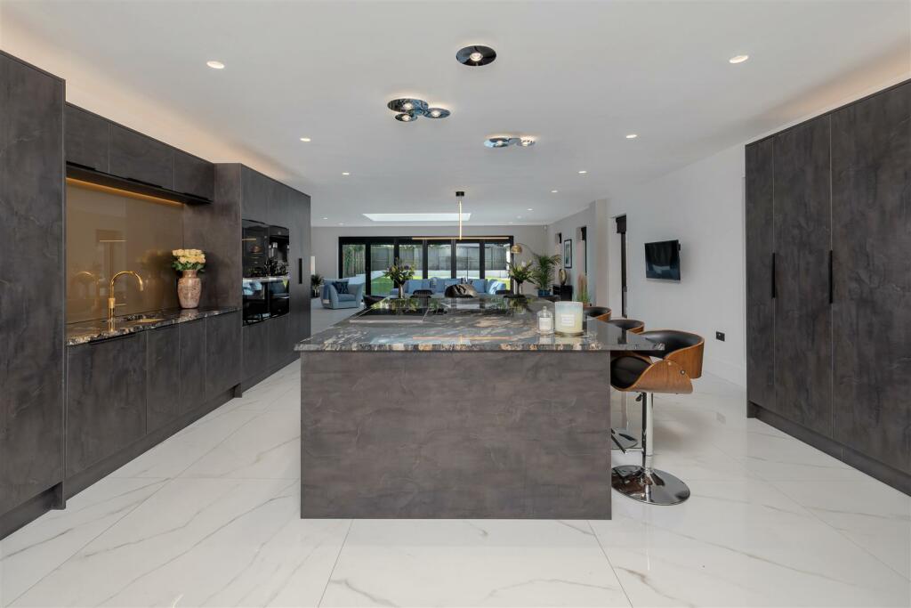 Open-Plan Living, Dining Kitchen (1).jpg