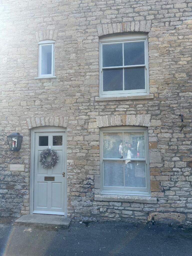 Sheep Street, GL54 1AA