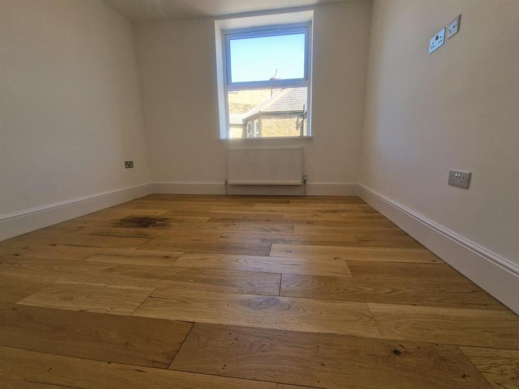 WhatsApp Image 2025-06-18 at 14.37.41 (2).jpeg