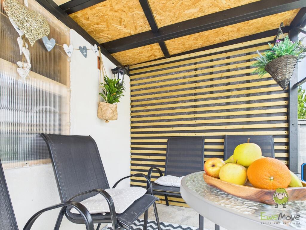 CAM01543G0-PR0136-STILL080