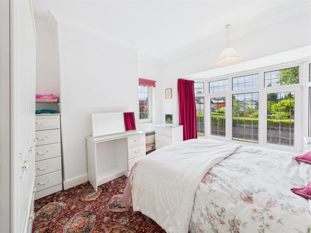 Bedroom: