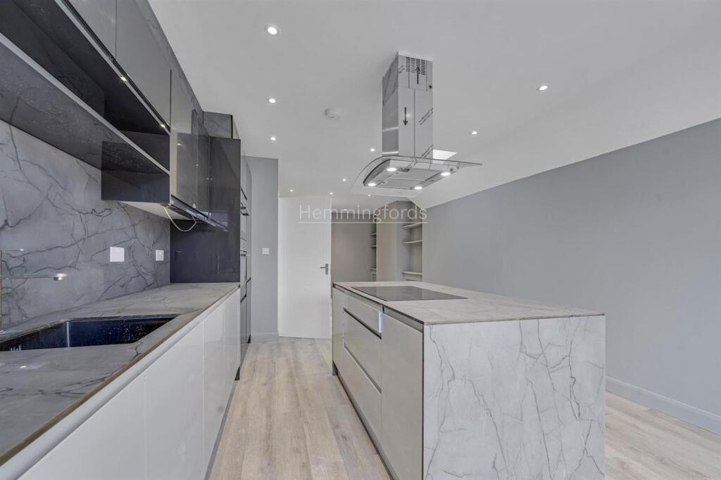 11-01d2JUS02174-medium.jpg