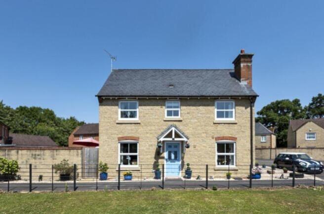 209273_49966_IMG_00_0000_max_656x437