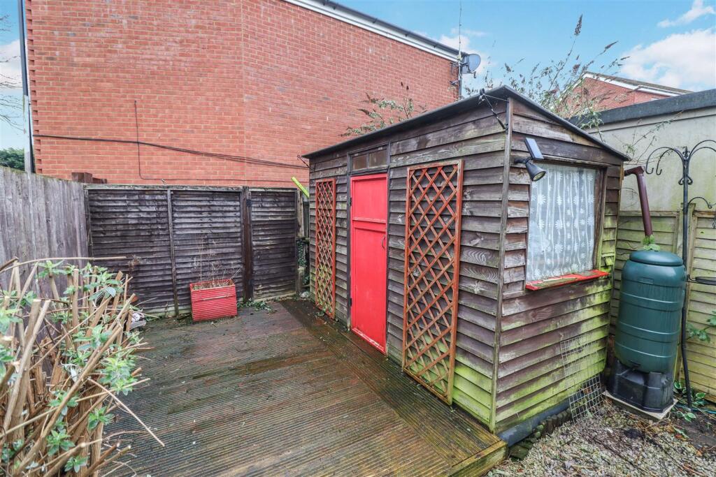Rear Decking Area