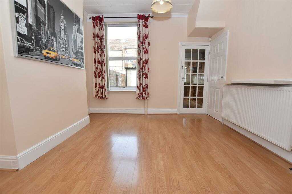 Dining Area.JPG