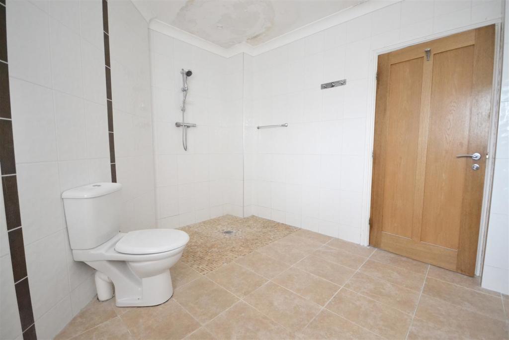 ensuite.jpeg