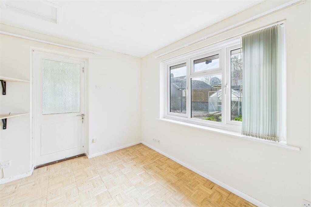 26 Quarry Mead, Alveston, Near Thornbury, South Gl