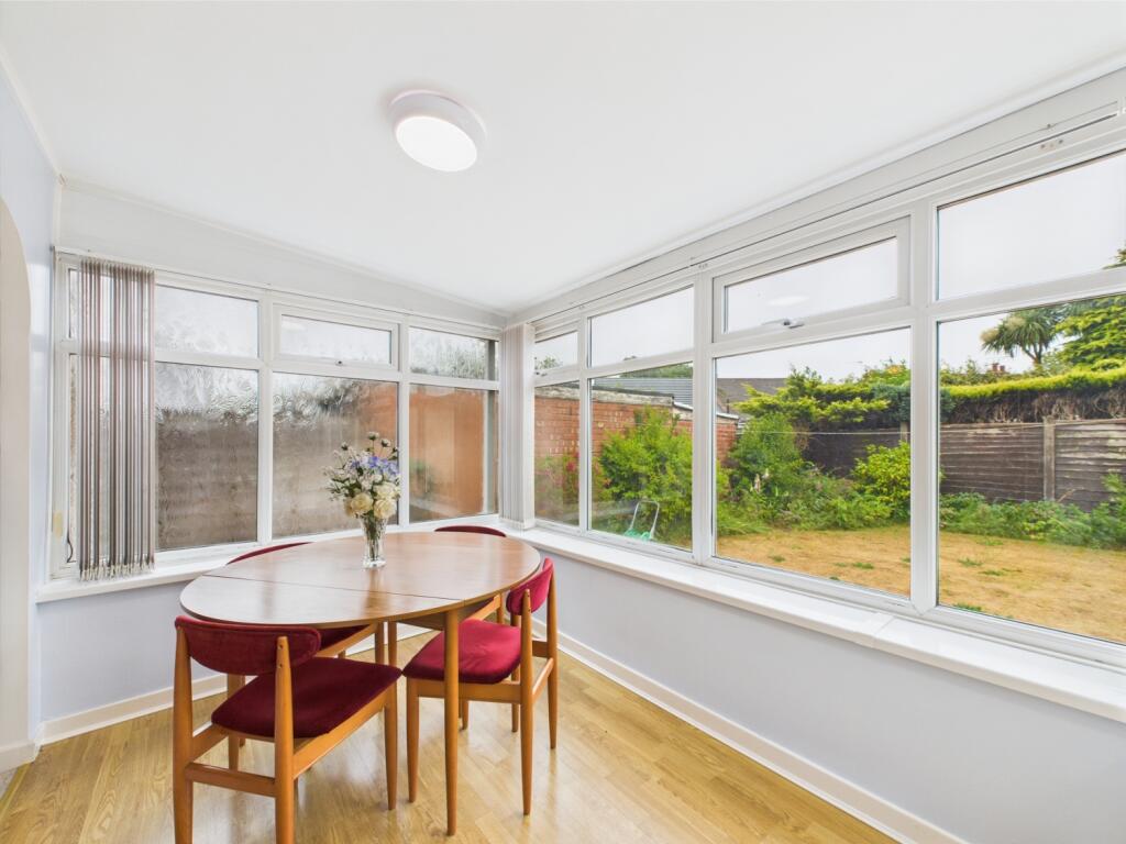 CAM02386G0-PR0131-STILL009