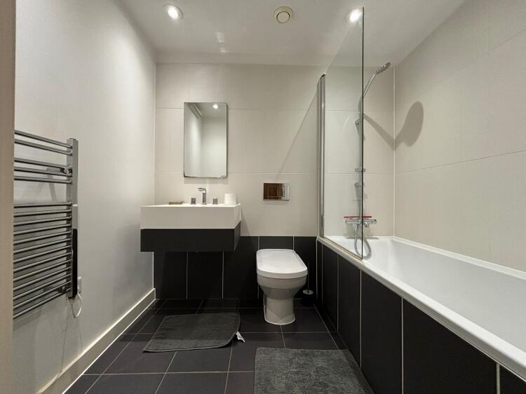 1e08089d-53a4-4c2...