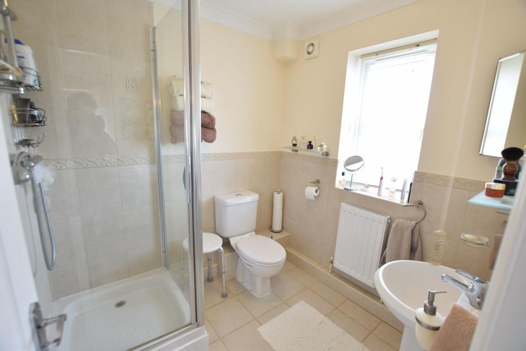 EN SUITE SHOWER ROOM