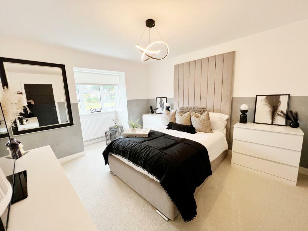 Bedroom 2 pic 1.jpg