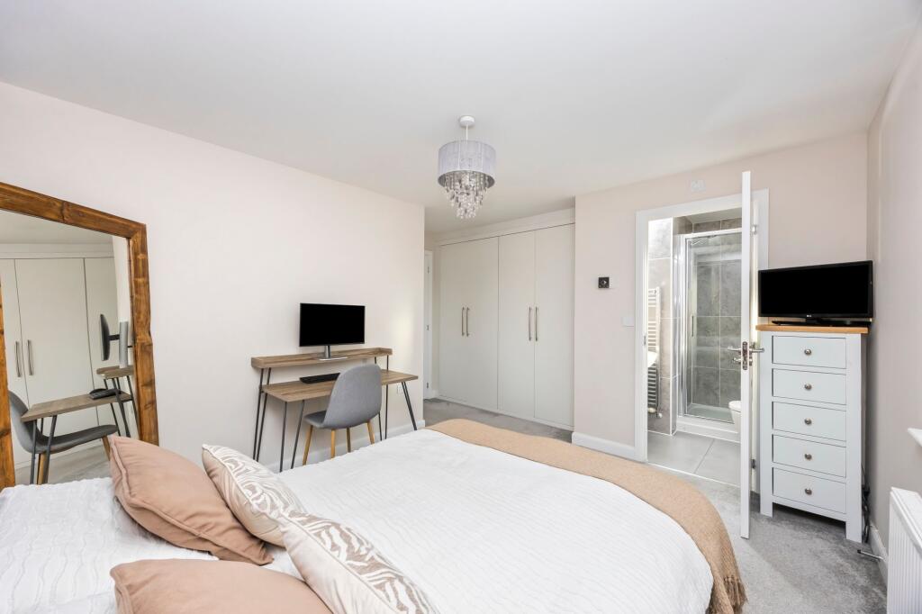 Main bedroom