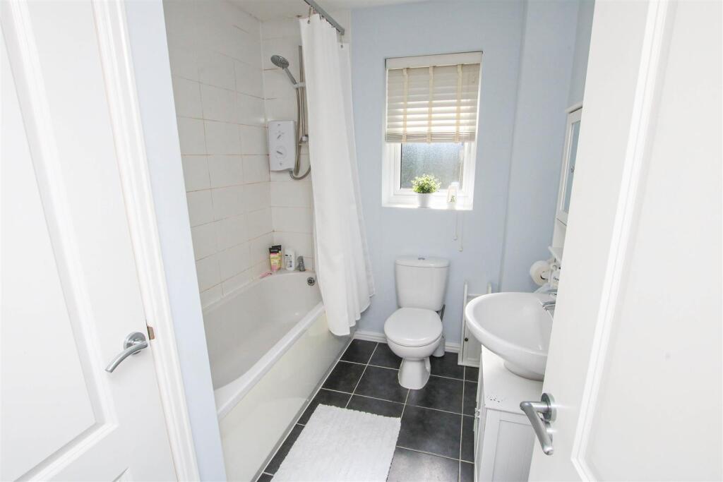 HOUSE BATHROOM