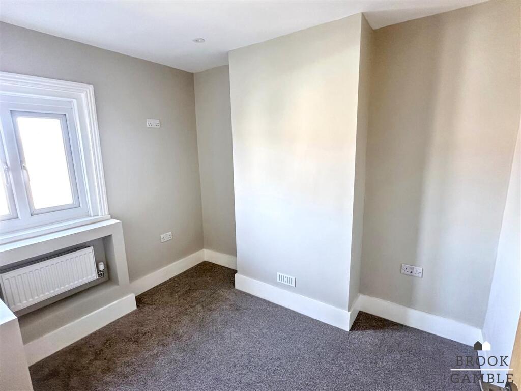 01323 438506