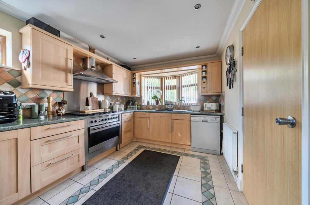 1344988-5-68b2443...