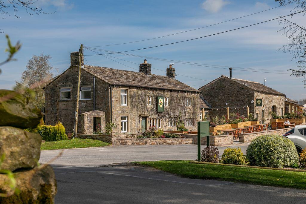 2023 Yorkshire Bowland Fell Park Crowtrees Inn Res