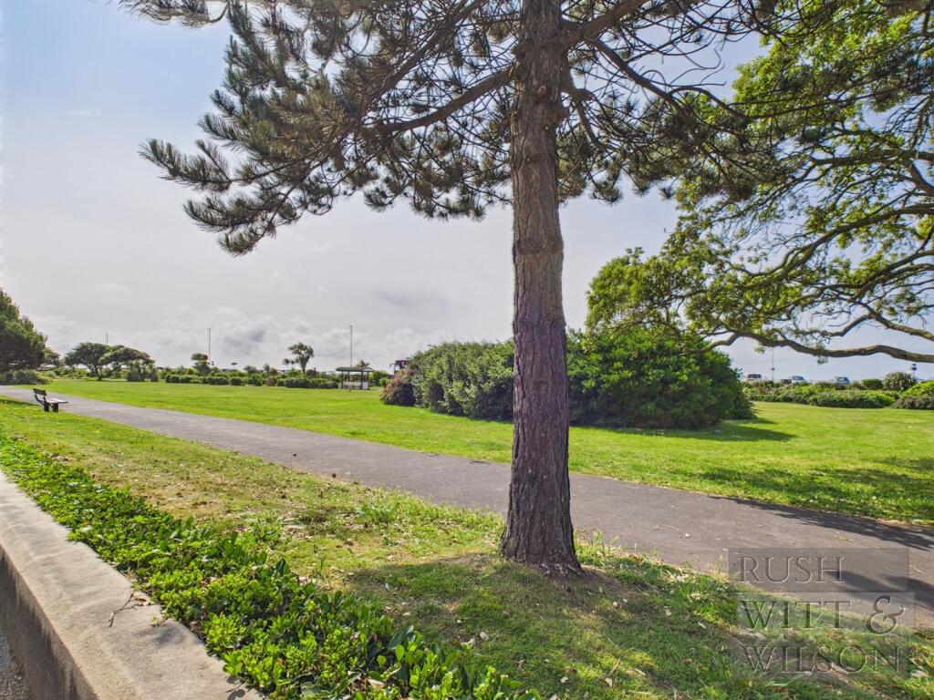 CAM03417G0-PR0710-STILL022.jpg