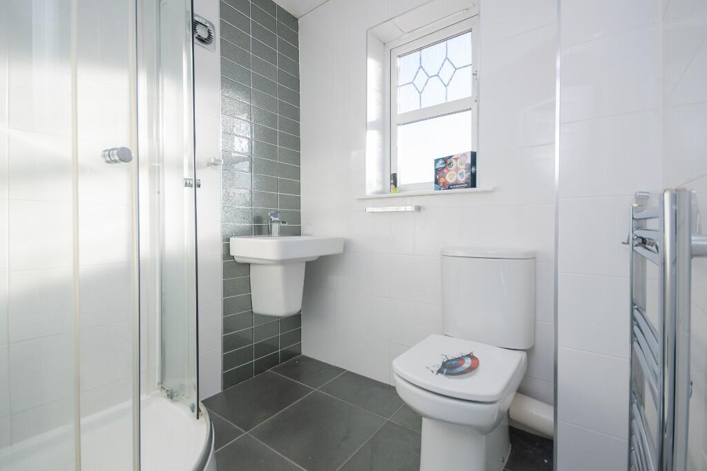 Bedroom 2 En-Suite