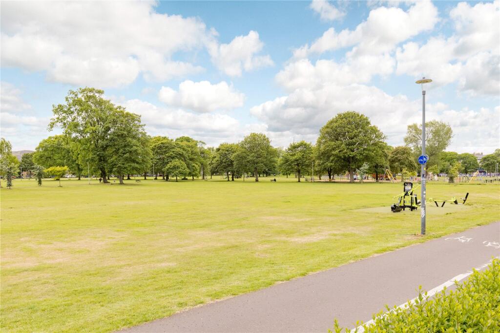 Queen Charlotte Ex 3