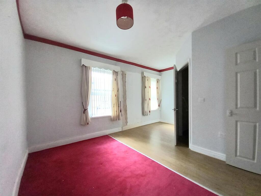 11 Brookfield Mas Bed.jpg