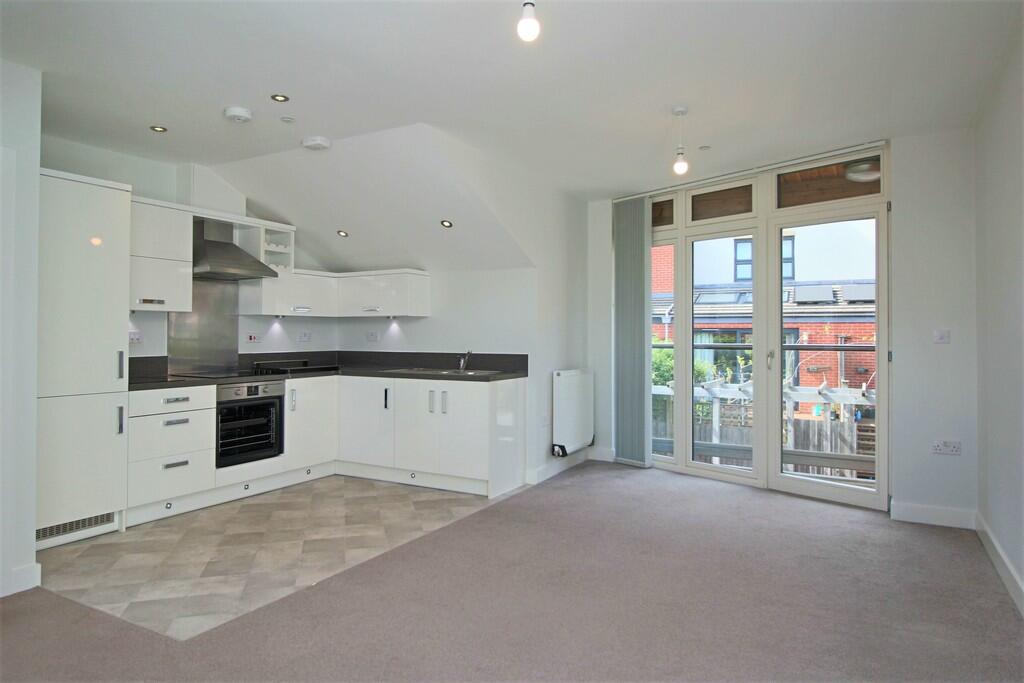 Lounge/Kitchen