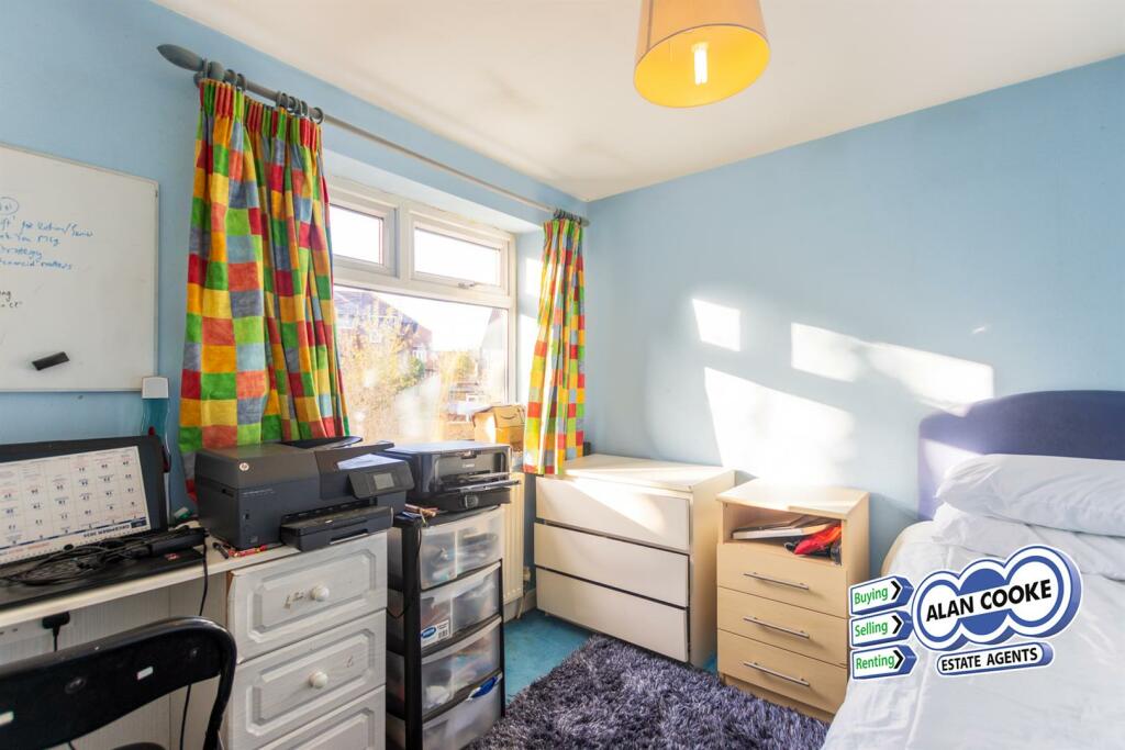 BEDROOM 5