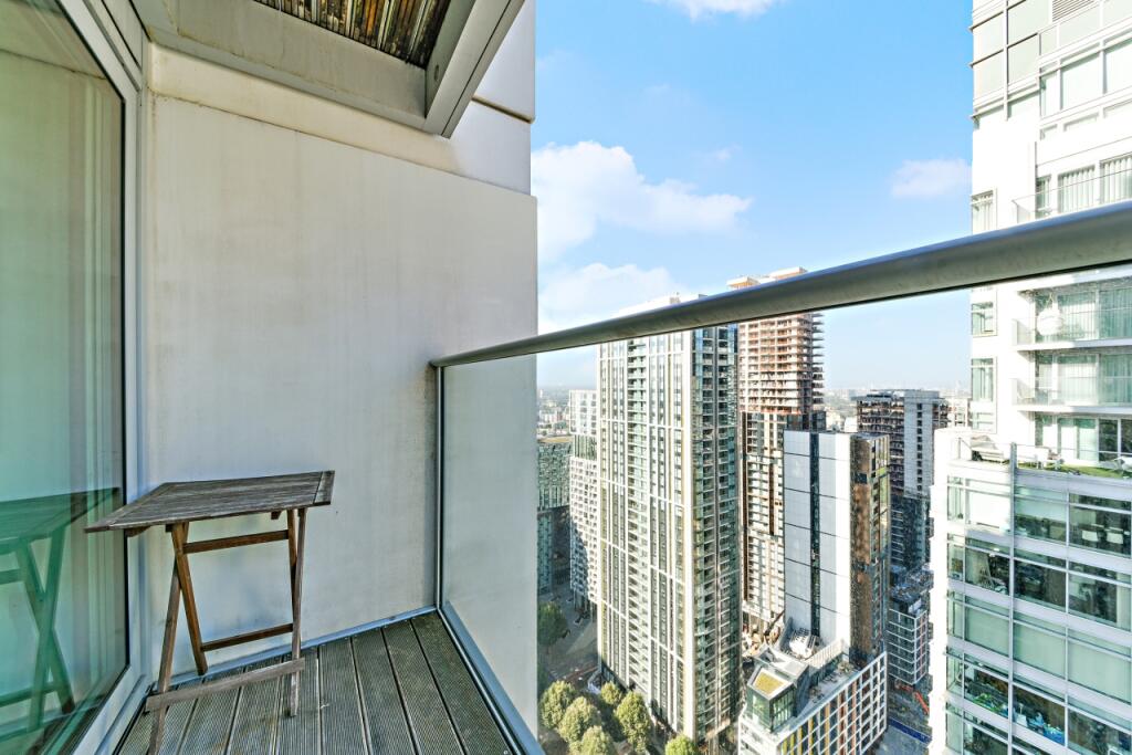 East Tower, Pan Peni