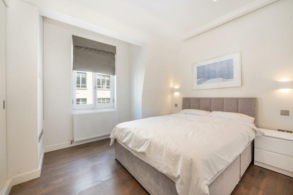 BEDROOM 1 a.jpg