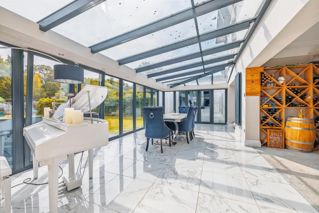 13 Chester Rd-15.jpg