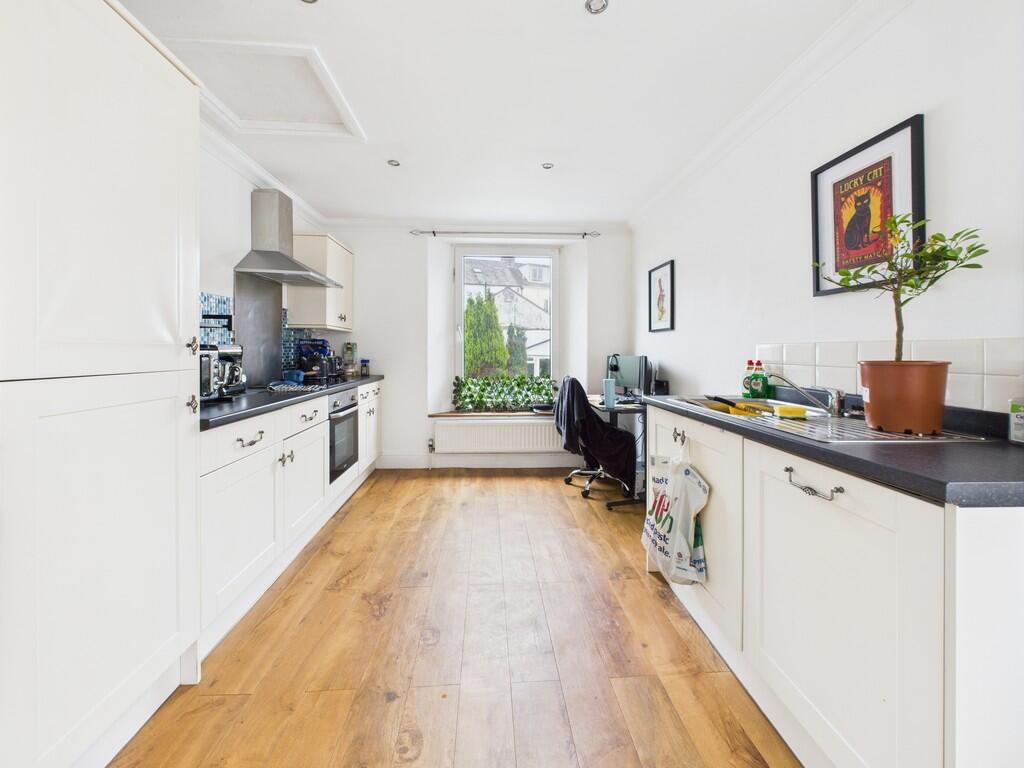 CAM03974G0-PR0160...