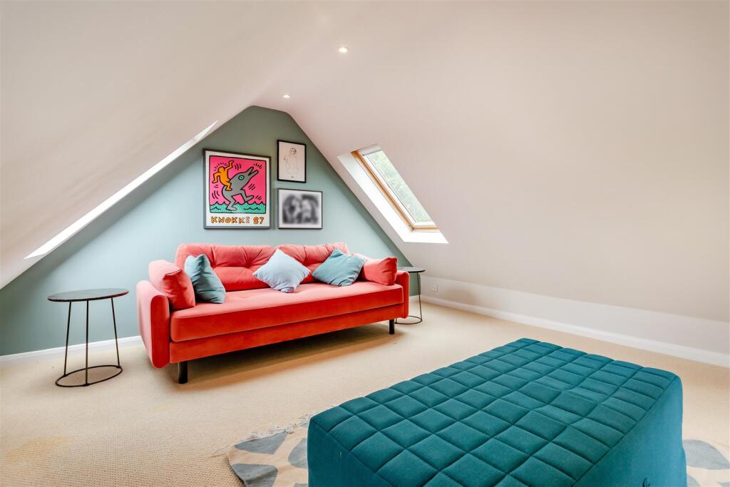 8650702-interior31.jpg