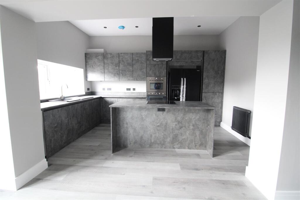 KITCHEN &amp; DINING