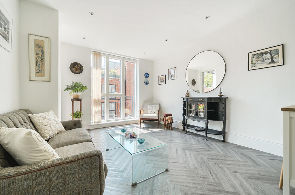 1335595-18-689349...