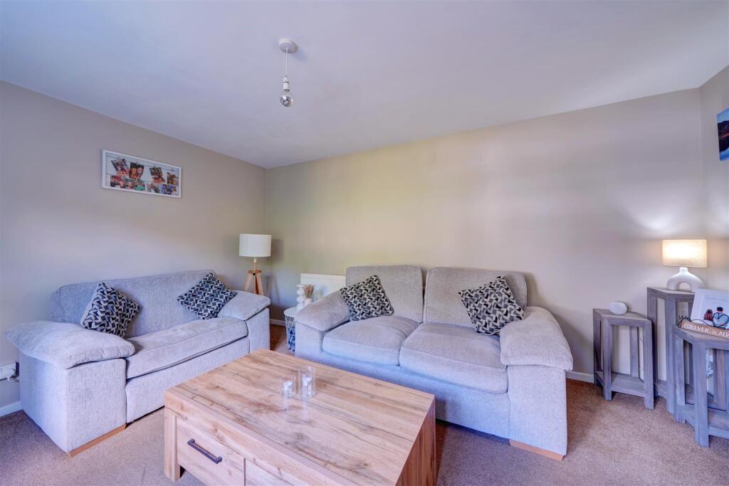 30 Wassell Drive (8).jpg