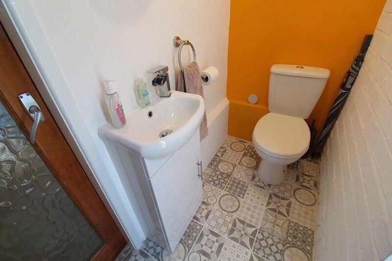 Photo 37
