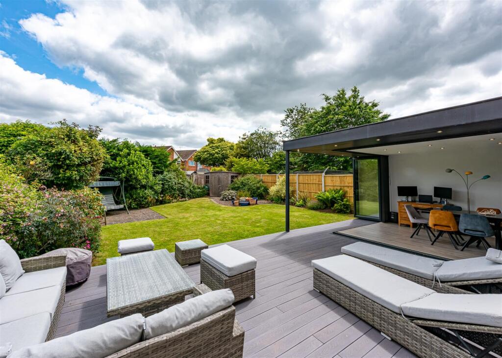 16 Rudge Road-garden1.jpg