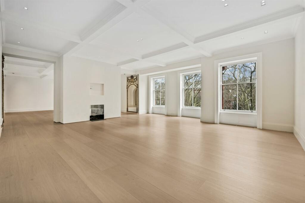 Flat FGH, 54 56 Cadogan Square (8).jpg