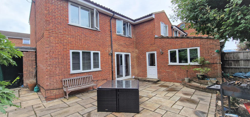 3 x 2 Bedroom Flats &amp; Existing House DEVELOPMENT 